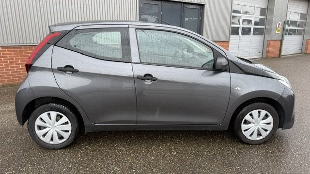 Foto 5 van Toyota Aygo 1.0 VVT-i x-fun (bj 2022)