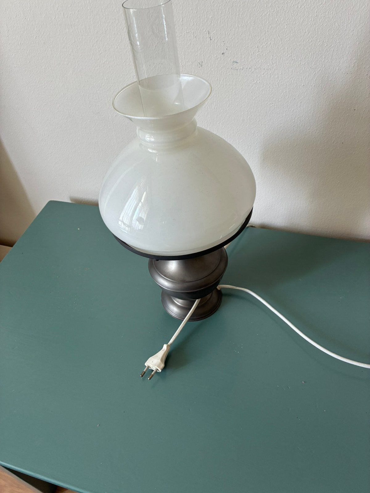 Oude olielamp op stroom, Ophalen, Zo goed als nieuw, Glas, Olielamp