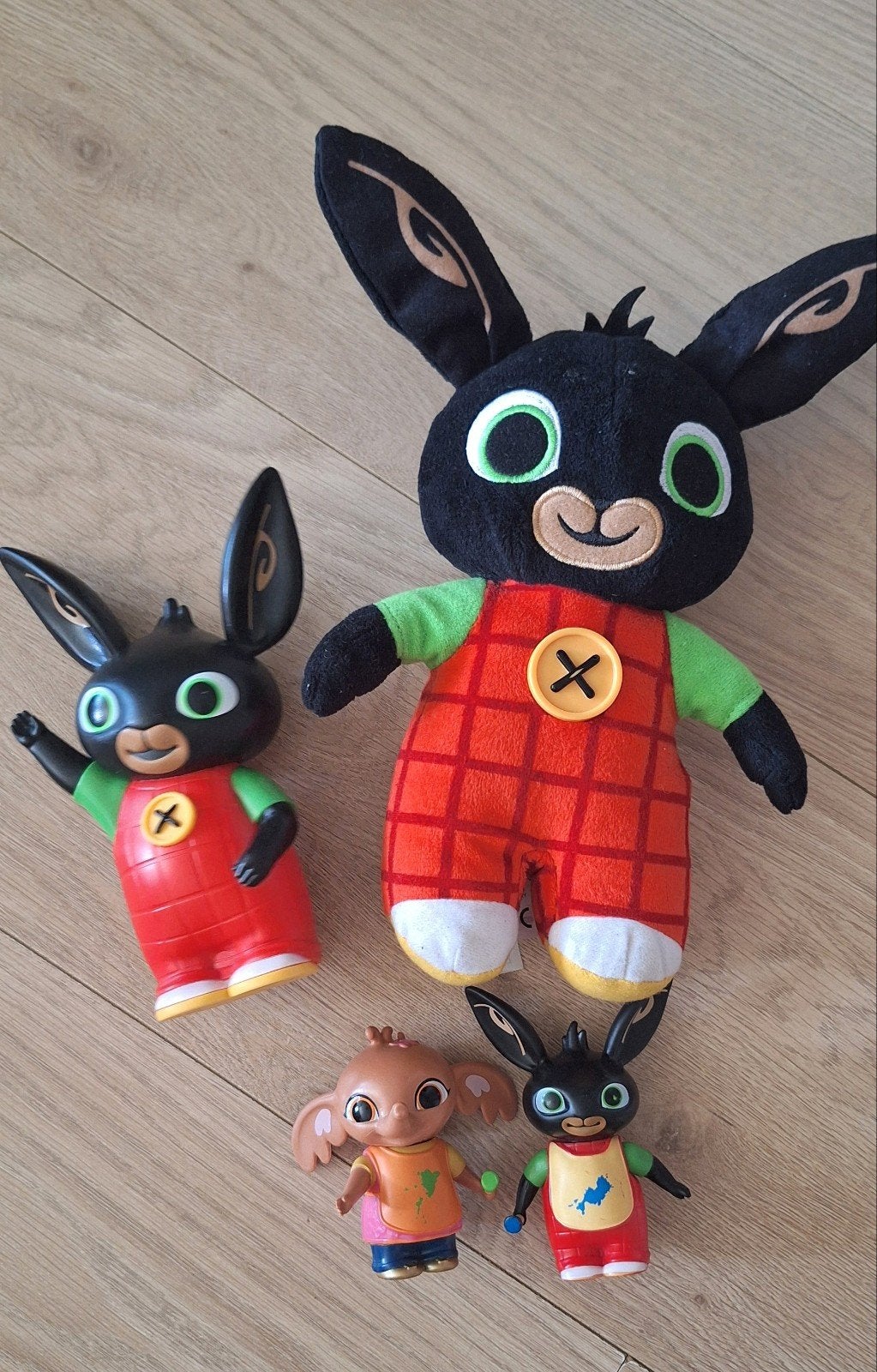 Bing knuffel en figuren set, Kinderen en Baby's, Speelgoed | Actiefiguren, Gebruikt, Ophalen