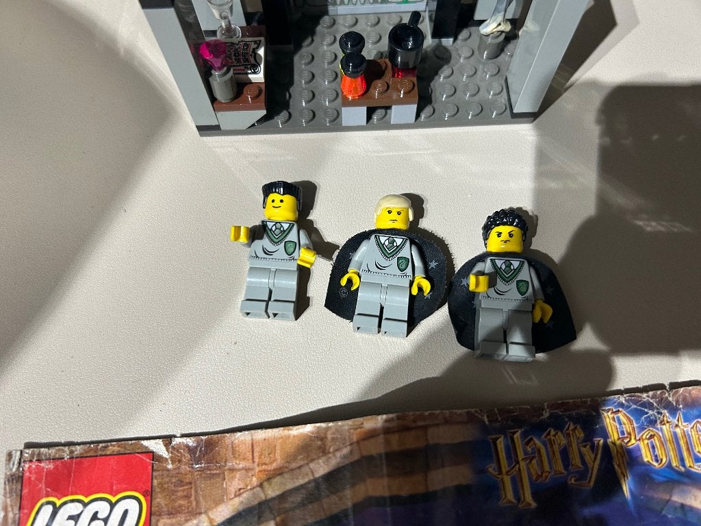 Harry Potter 4735 slytherin huis, Kinderen en Baby's, Speelgoed | Duplo en Lego, Gebruikt, Lego, Harry Potter, Complete set