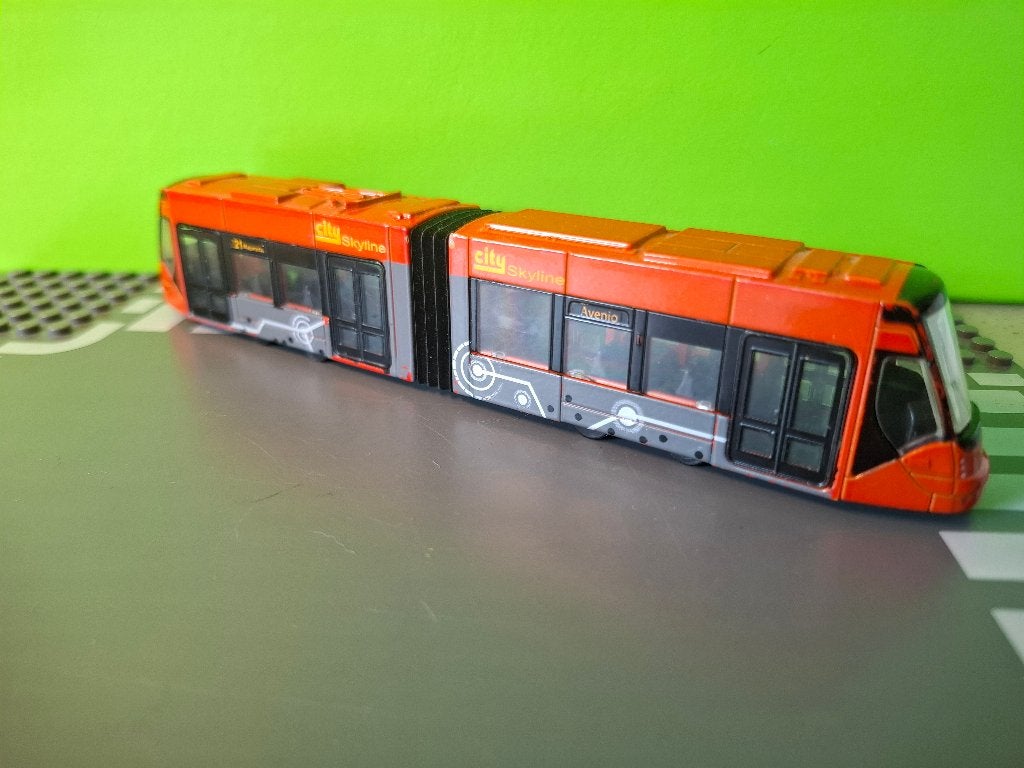 Majorette 608B - Siemens Avenio Tram [oranje] 1/100, Ophalen of Verzenden, Gebruikt, Auto