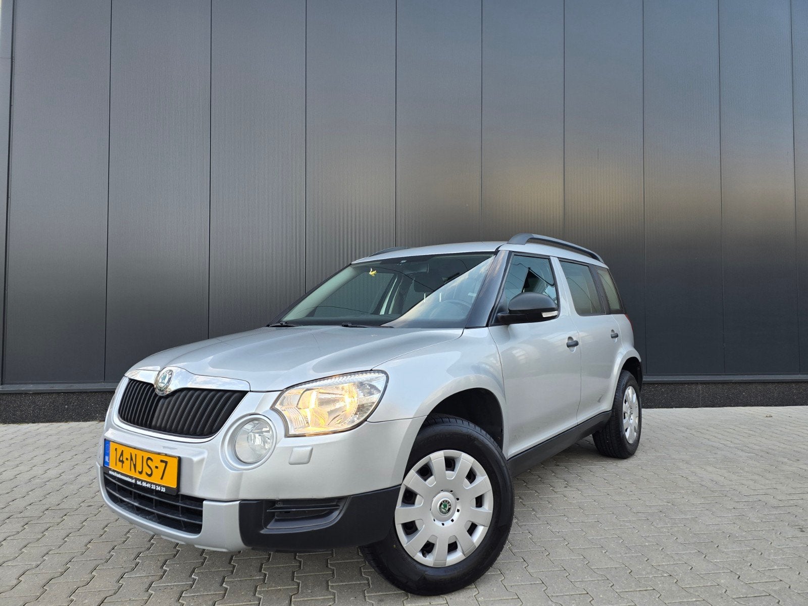 Skoda Yeti 1.2 TSI NW KETTING | 4NW BANDEN | APK | RIJKLAAR, Auto's, Voorwielaandrijving, Stof, Zwart, Origineel Nederlands