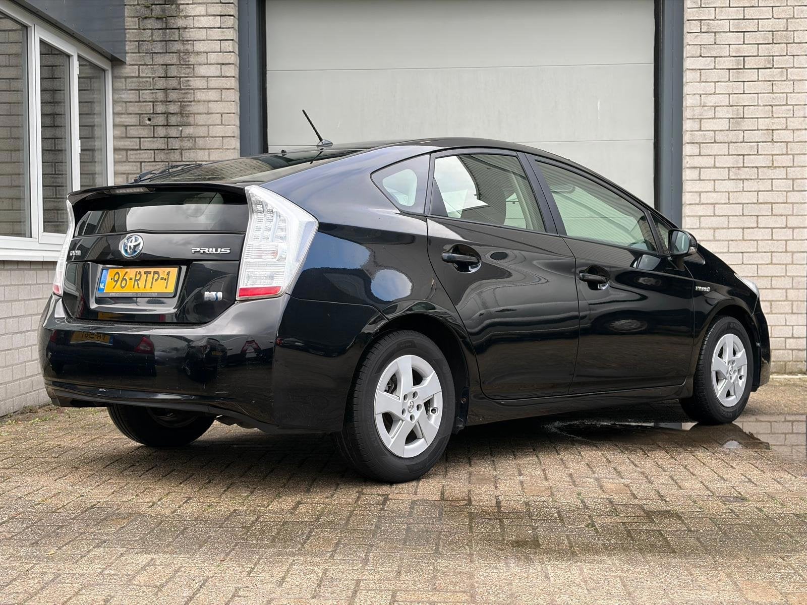 Toyota Prius 1.8 Comfort Leer|Clima|Nap, Gebruikt, Zwart, 4 cilinders, Zwart