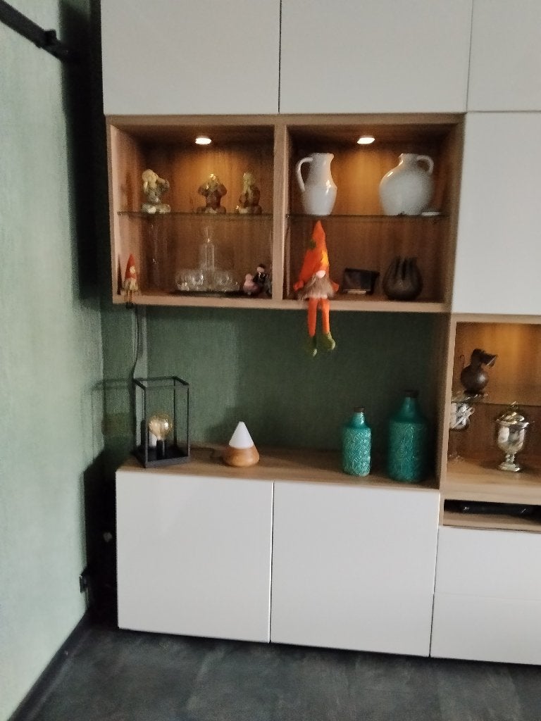 Foto 4 van Moderne wandkast met open en gesloten vakken van Ikea BESTÅ