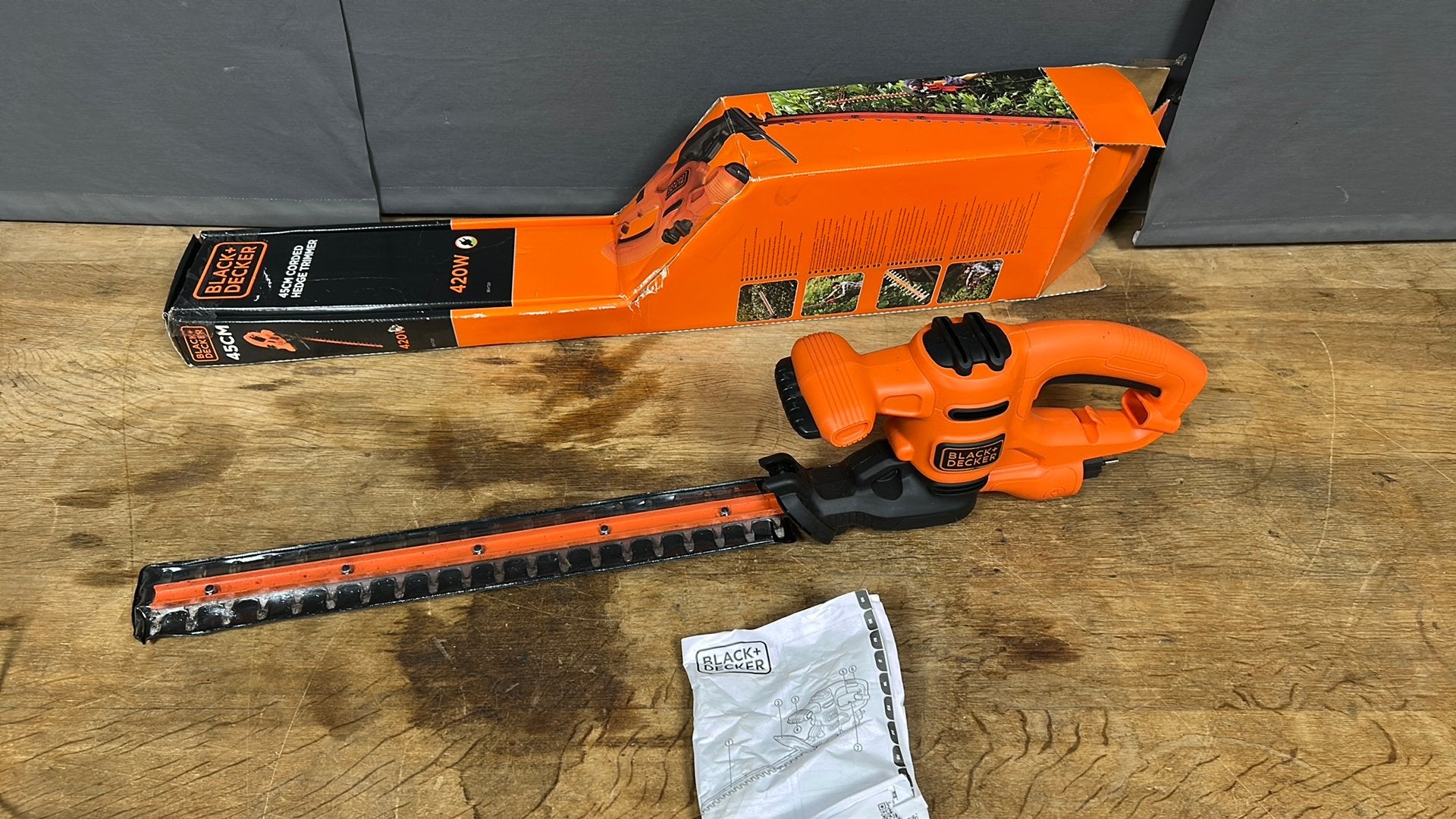 Black & Decker heggenschaar. BEHT 201., Ophalen of Verzenden, Zo goed als nieuw, Elektrisch