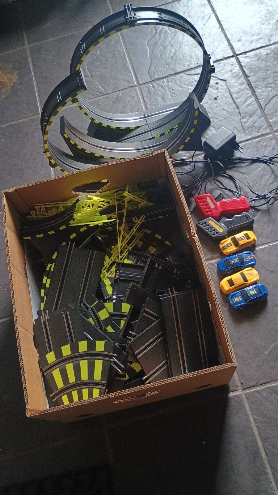 Grote Carrera racebaan set met auto's en accessoires, Ophalen, Gebruikt, Elektrisch, Carrera