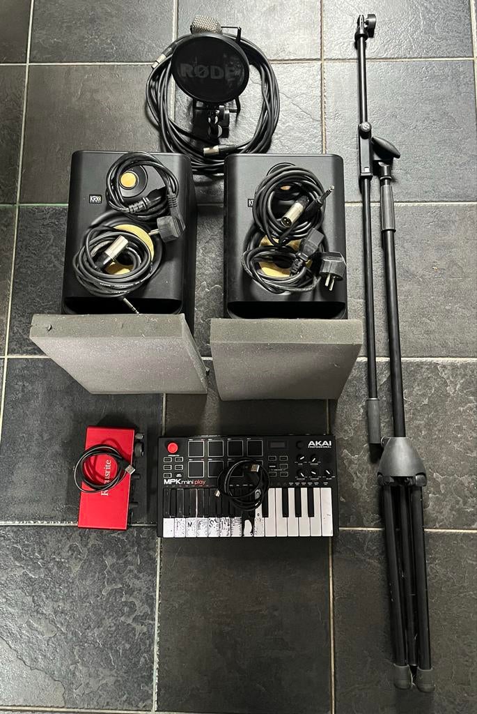 Complete Studio Set: KRK Rokit 5, AKAI MPK Mini, Rode Mic, Ophalen, Zo goed als nieuw