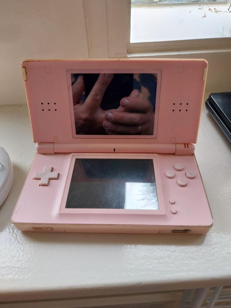 Roze Nintendo DS Lite - Gebruikt, Spelcomputers en Games, Spelcomputers | Nintendo DS, Gebruikt, DS Lite, Roze, Ophalen of Verzenden