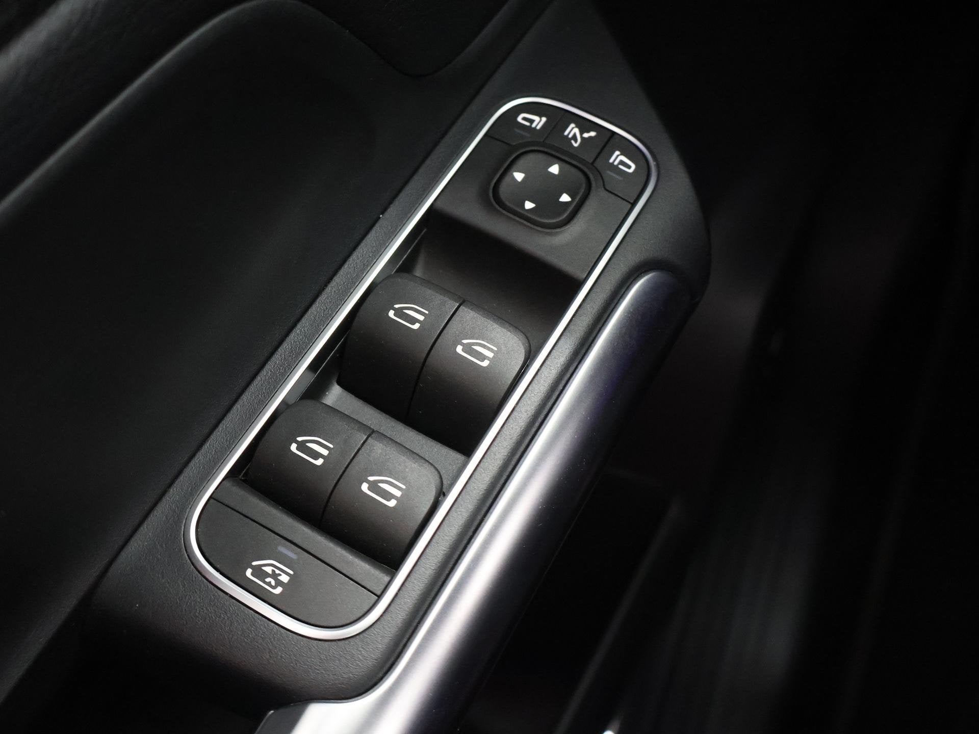 Foto 46 van Mercedes-Benz B-klasse 180 | Panoramadak | Widescreen | Stoe