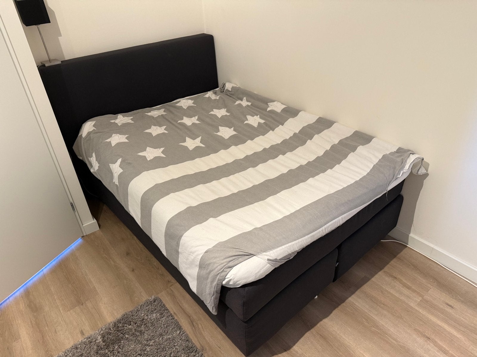 tweepersoons boxspringbed 140x200cm, Ophalen, Gebruikt, Zwart, Tweepersoons