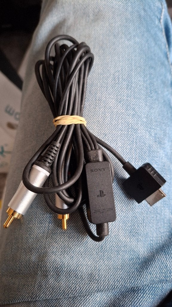 PSP AV Kabel - Composiet Audio Video Kabel voor Sony PSP, Ophalen of Verzenden, Zo goed als nieuw, Zwart, PSP