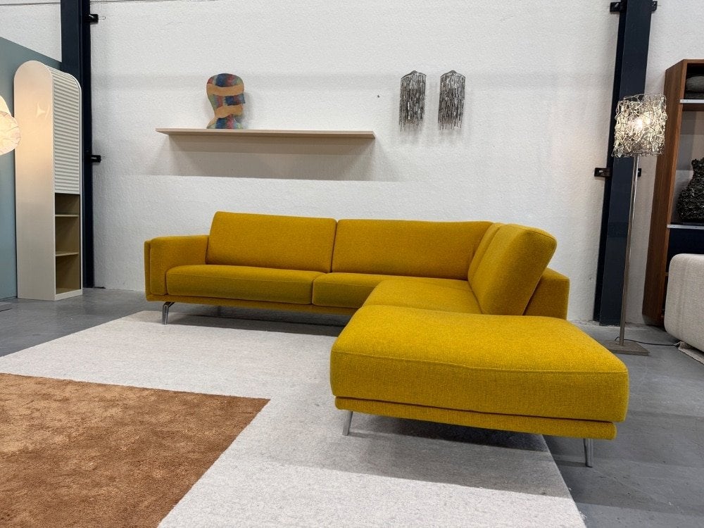 Nette Leolux Bellice Hoekbank geel stof Wol design Bank 270