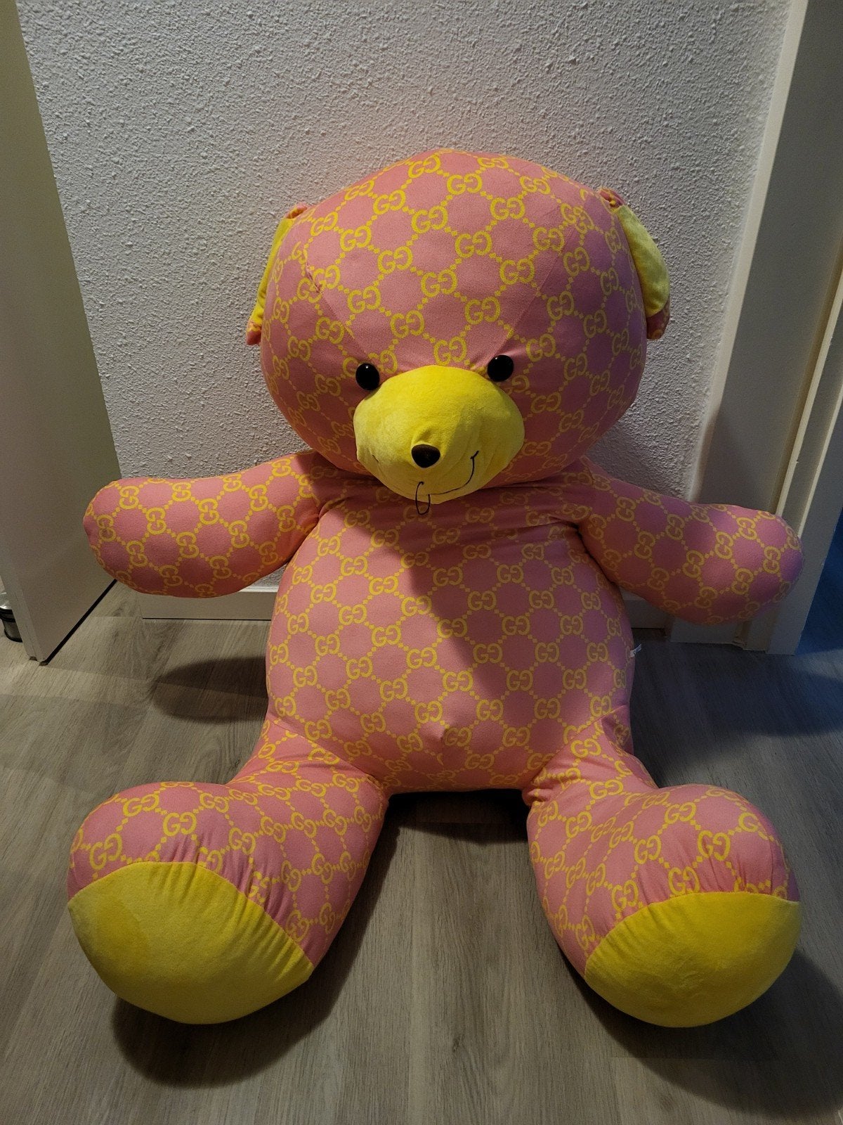 Grote roze Gucci teddybeer - Uniek en decoratief, Ophalen, Gebruikt, Overige merken, Overige karakters
