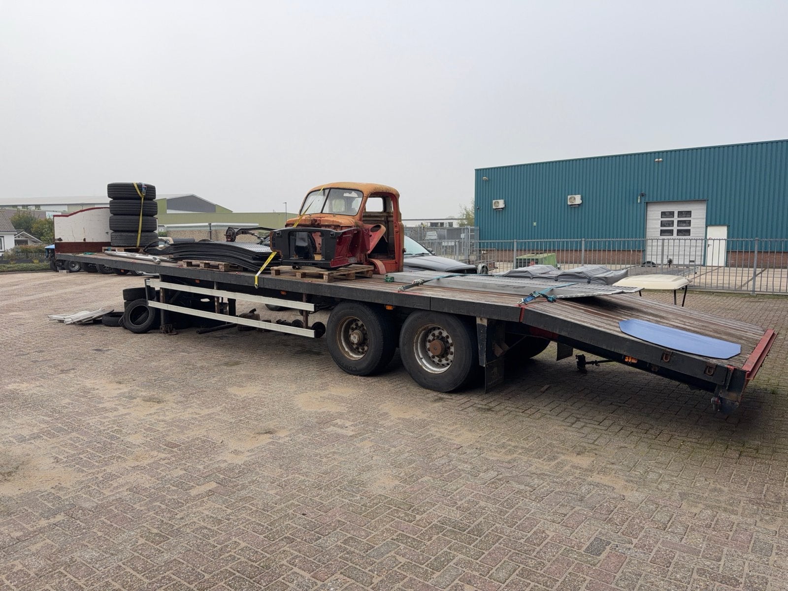 ESVE Flatbed Oplegger trailer - Ideaal voor Transport, Ophalen, Gebruikt