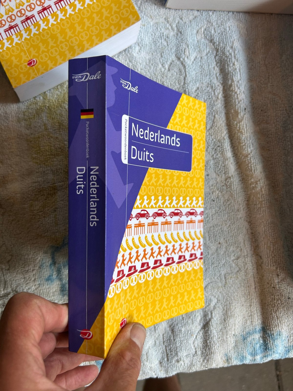 Van Dale Pocketwoordenboek Nederlands-Duits, Boeken, Ophalen, Zo goed als nieuw, Non-fictie