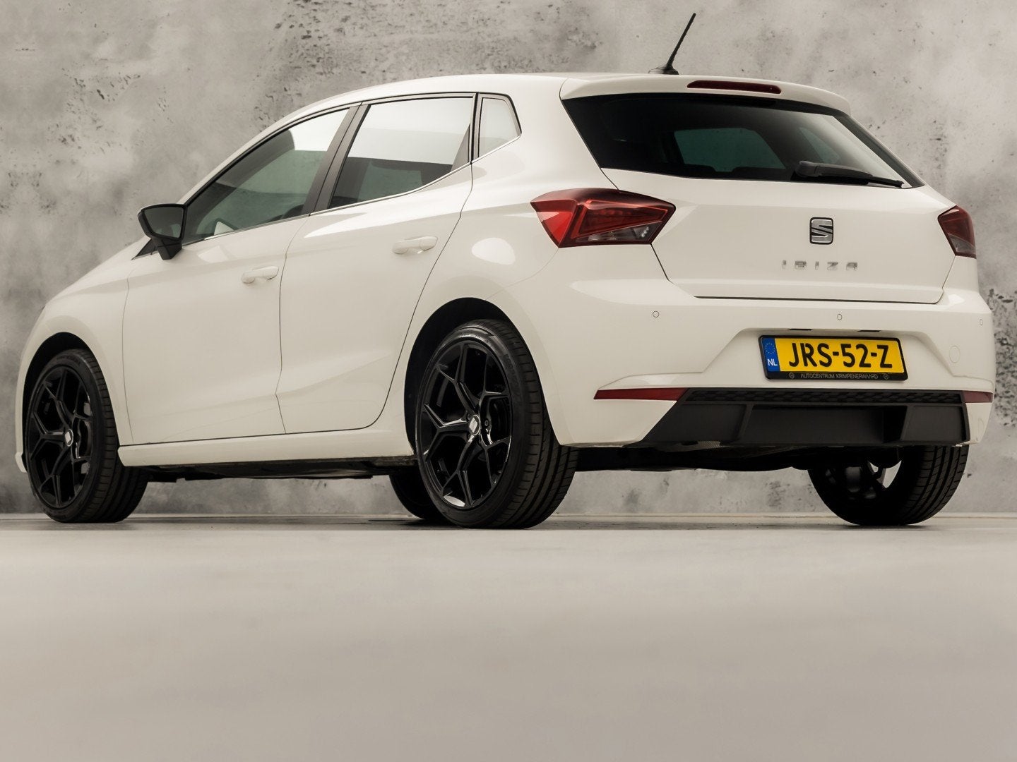 SEAT Ibiza 1.0 Beats Sport (APPLE CARPLAY, GROOT NAVI, CLIMA, Auto's, Voorwielaandrijving, 12 maanden, Stof, Gebruikt