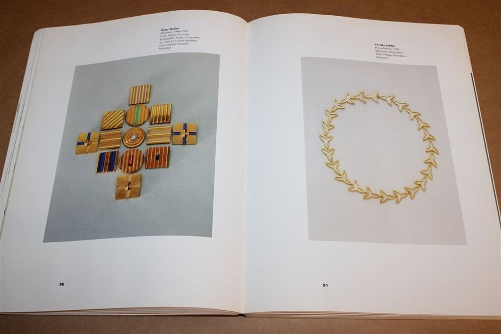 Münchner Goldschmiede — Sieraden en Edelsmeedkunst 1993, Boeken, Ophalen of Verzenden, Gelezen