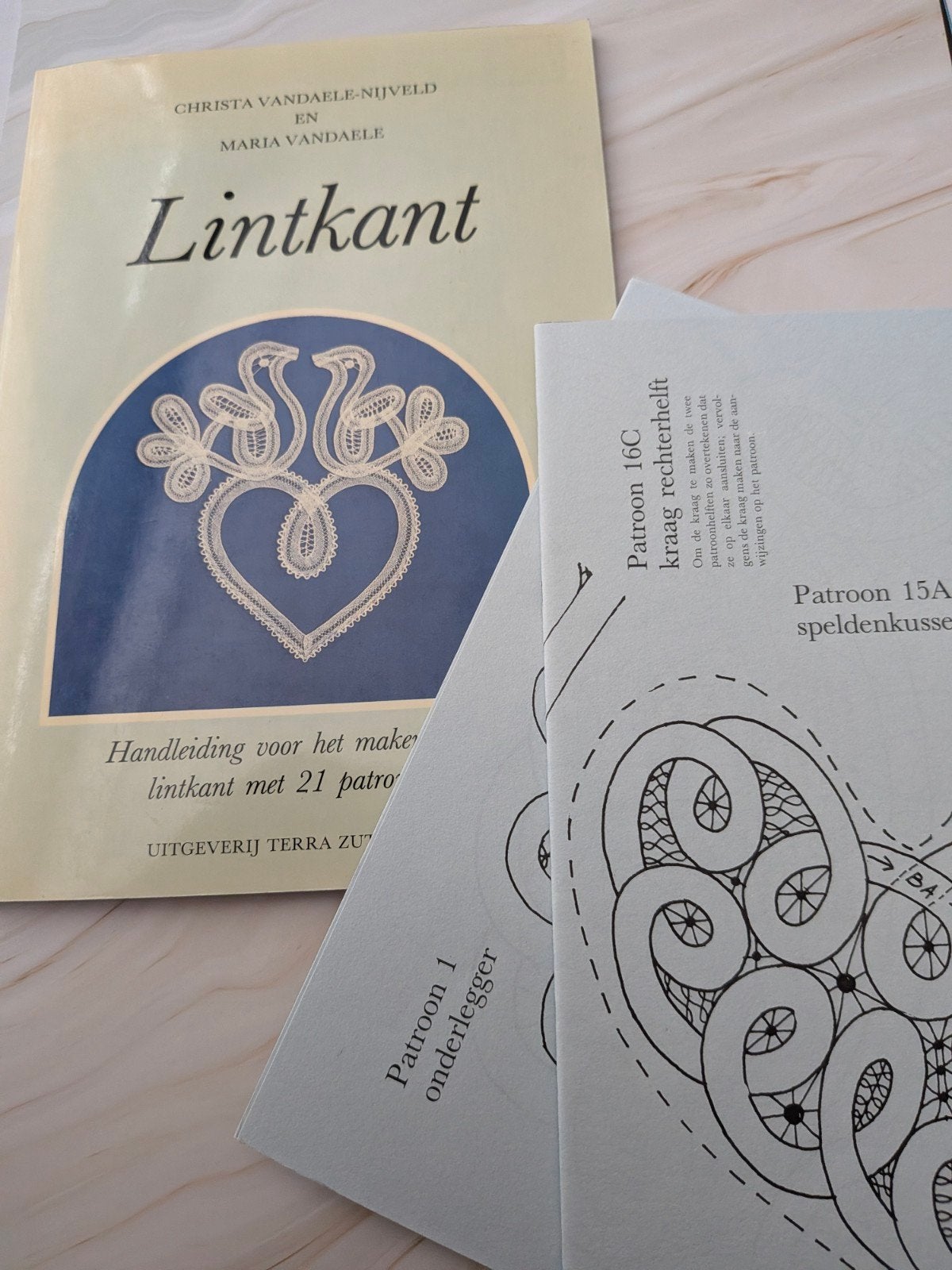 Lintkant: Handleiding met 21 patronen, Ophalen of Verzenden, Zo goed als nieuw, Overige onderwerpen, Christa Vandaele-Nijveld en Maria Vandaele