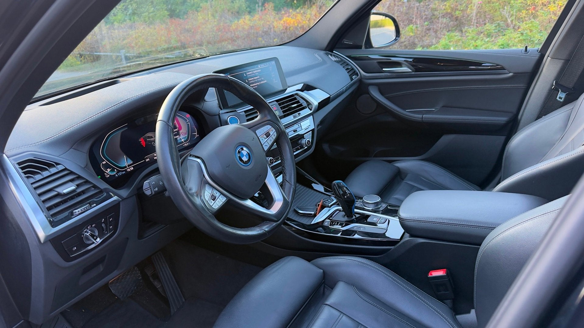 BMW IX3 High Executive 80 kWh SOH 98% PANORAMADAK/HEAD-UP/HA, Auto's, Dealer onderhouden, Achterwielaandrijving, Gebruikt, 1333 min
