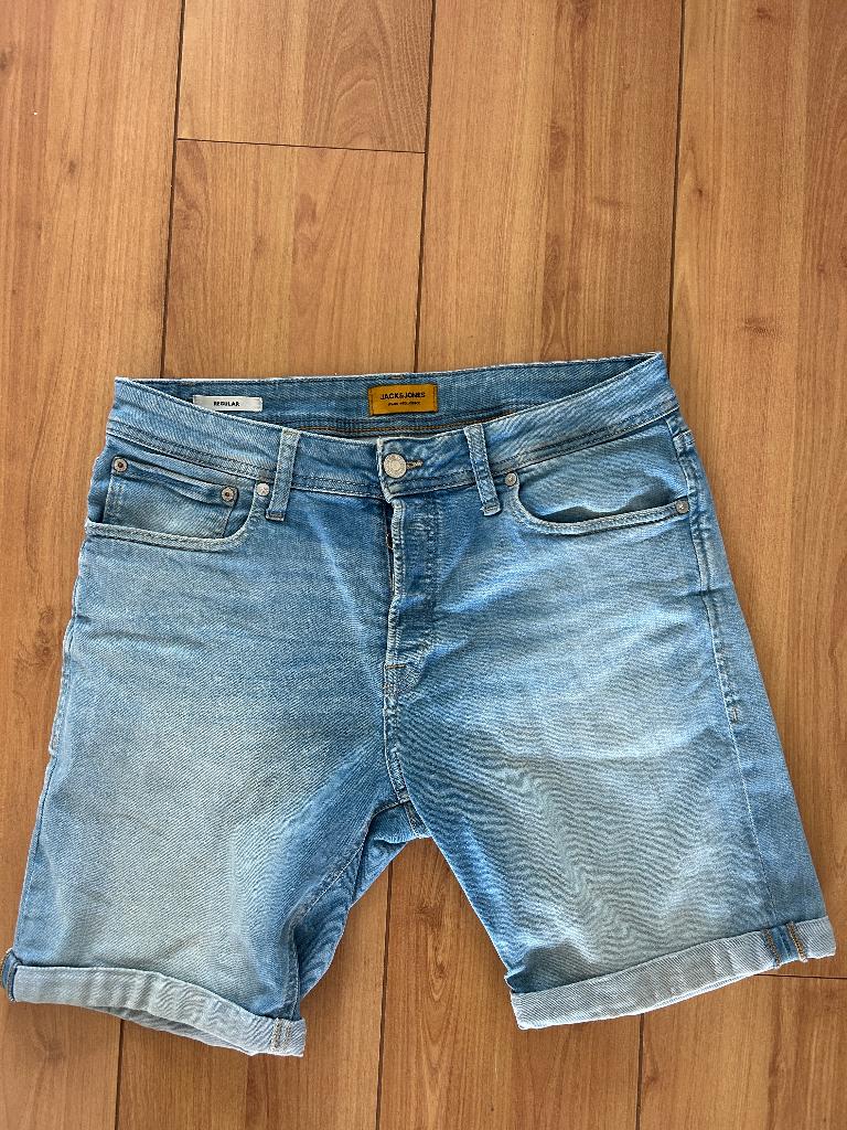 Jack&Jones shorts (korte broek) jeans size M Blue, Kleding | Heren, Spijkerbroeken en Jeans, Blauw, Ophalen of Verzenden, Zo goed als nieuw