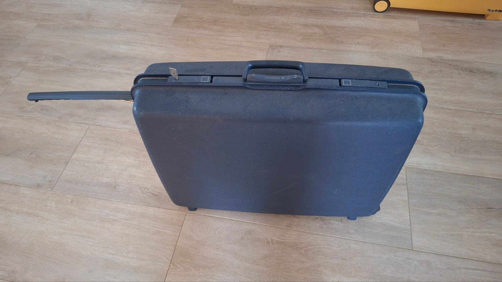 Samsonite koffer blauw met wieltjes en slot, Sieraden, Tassen en Uiterlijk, Gebruikt, Hard kunststof, Slot, 45 tot 55 cm