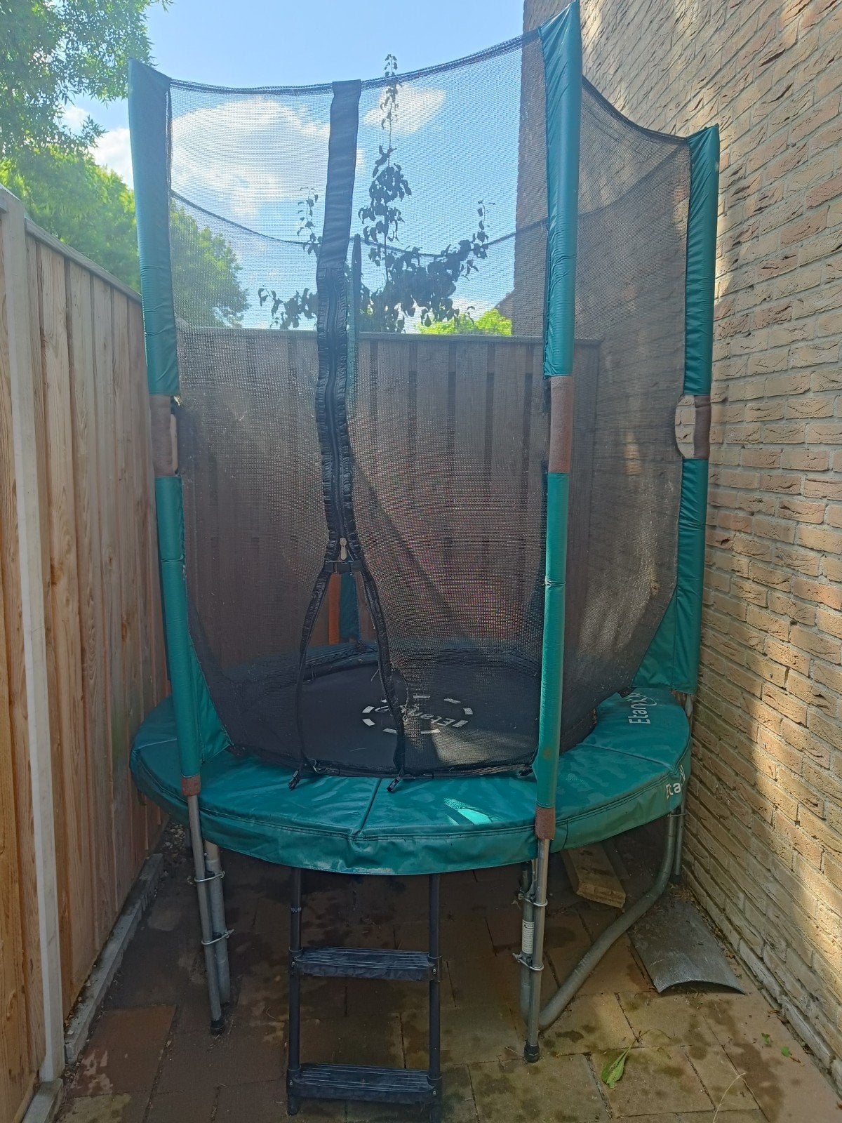 Etan trampoline 183cm met trapje en veiligheidsnet, Ophalen, Zo goed als nieuw