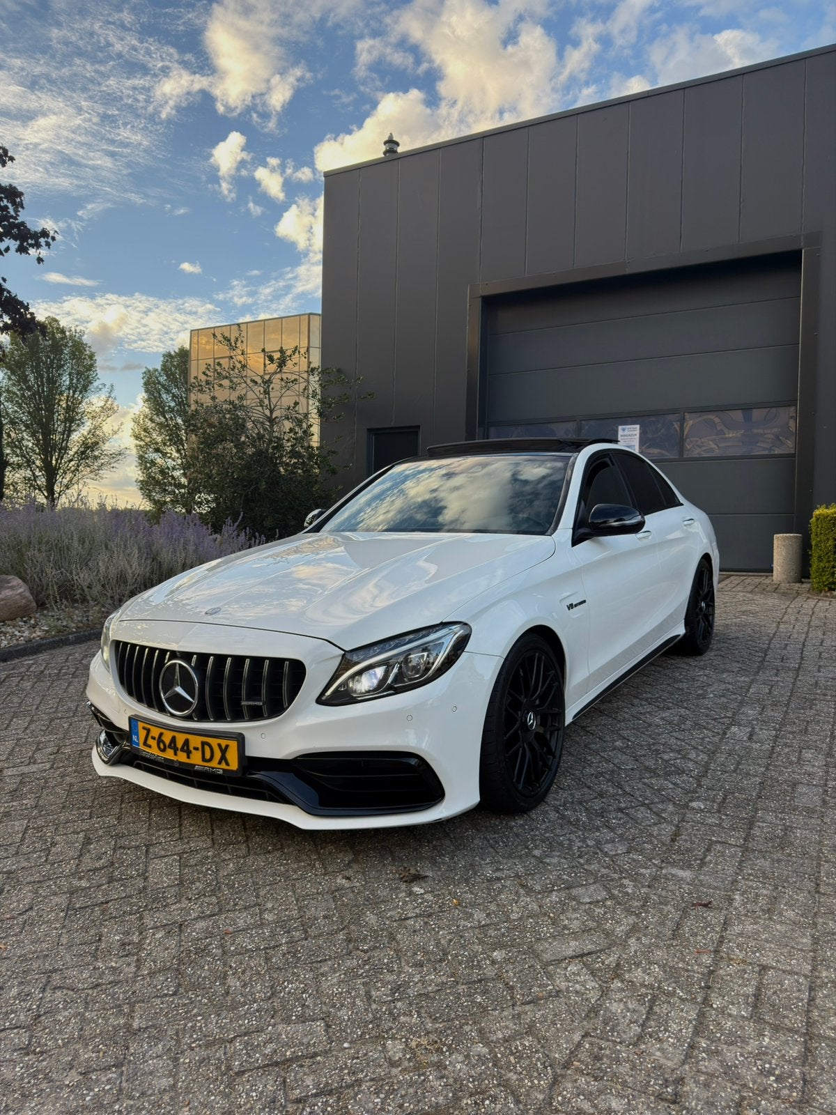 Mercedes-Benz C-Klasse AMG C63 C63S PANO || KEYLESS || BURM., Auto's, Automaat, Dealer onderhouden, Achterwielaandrijving, Sportstoelen