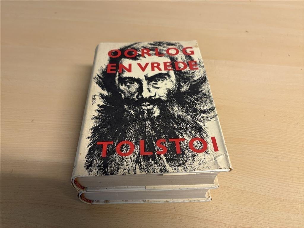 Oorlog en Vrede — Leo Tolstoi — Complete Set in 4 Delen, Ophalen of Verzenden, Gelezen