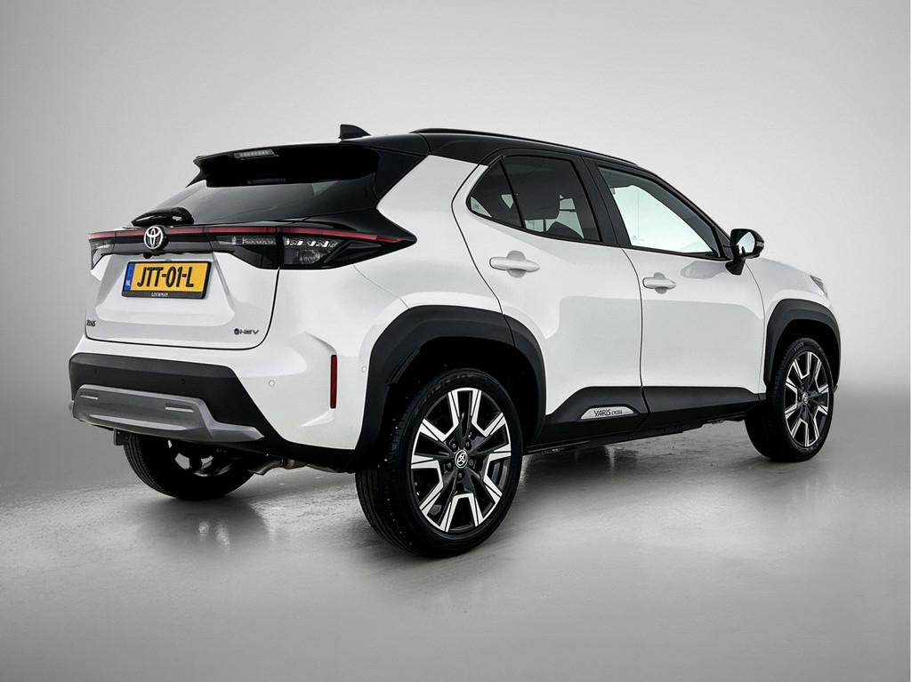 Toyota Yaris Cross 1.5 Hybrid 130 Launch Edition (bj 2025), 12 maanden, 1195 kg, Gebruikt, Leder en Stof