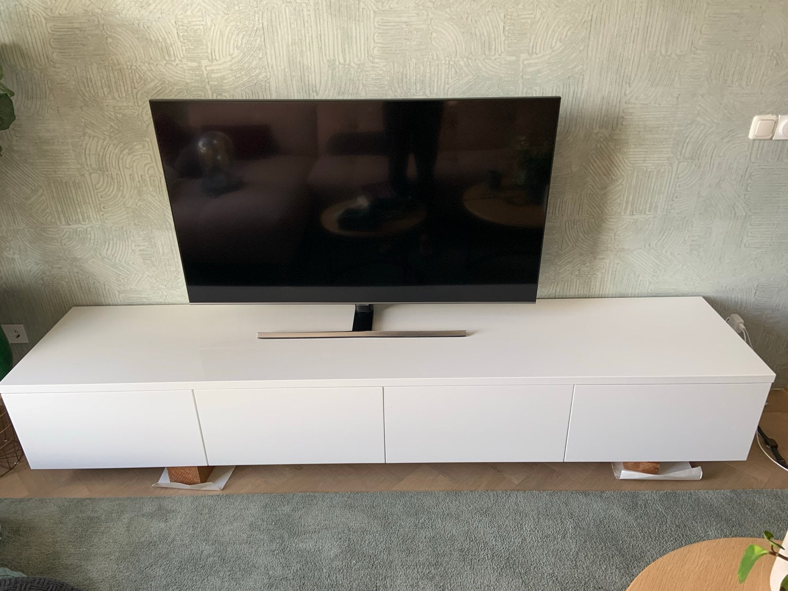 Hoogglans wit TV meubel - 240x50x35 cm, Ophalen, Gebruikt, 200 cm of meer, Minder dan 100 cm