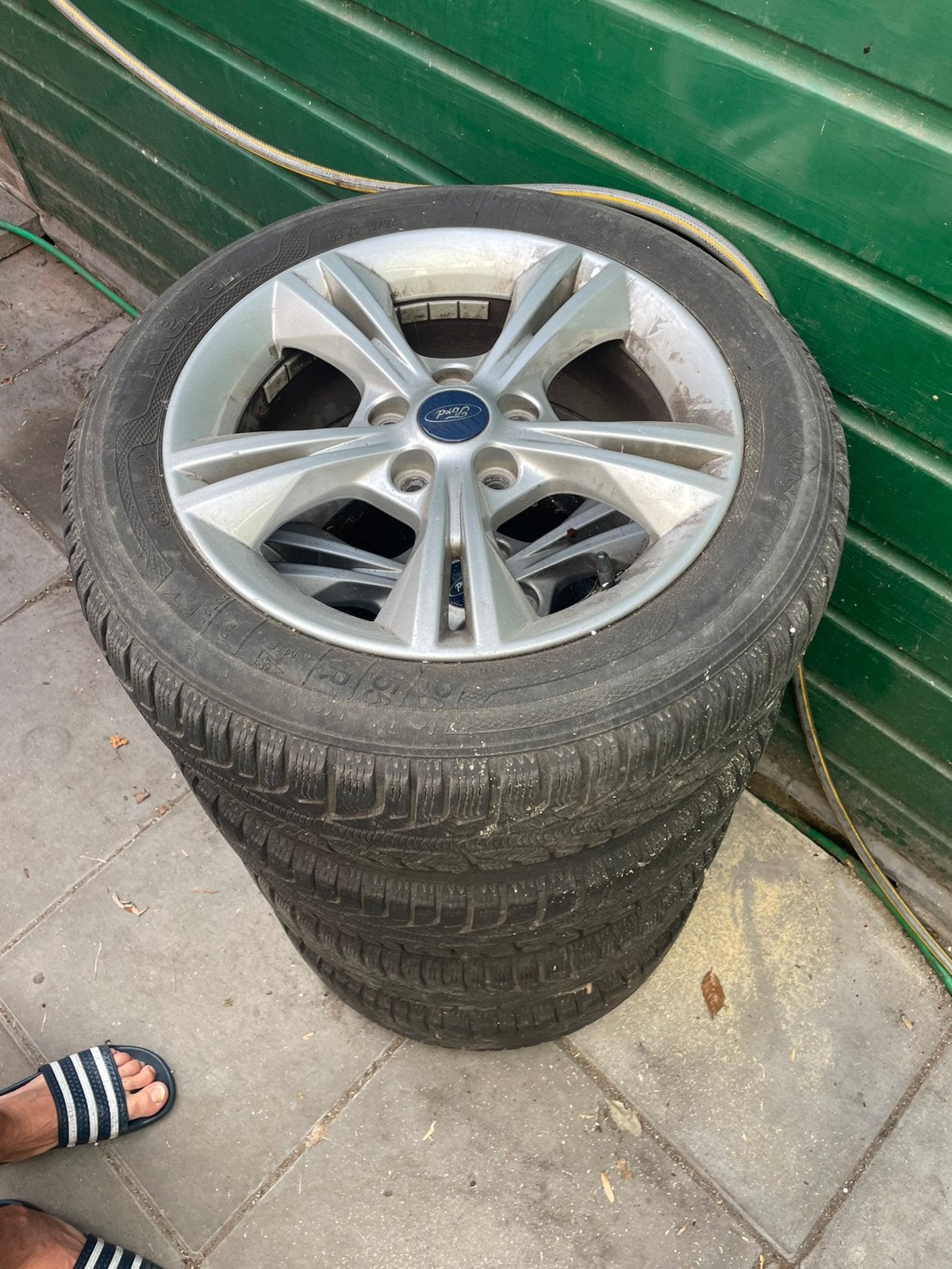 4 Ford lichtmetalen velgen met Kleberwinterbanden 205/55 R16, Ophalen, 16 inch, Banden en Velgen, 205 mm
