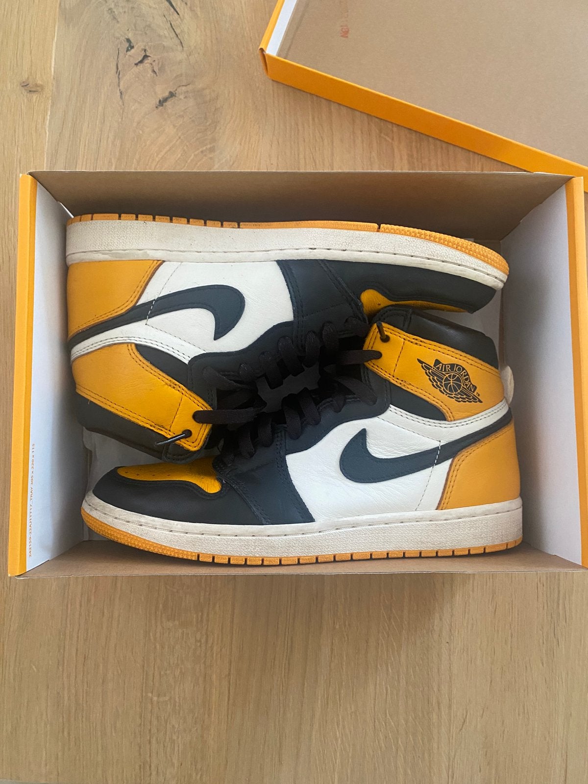 Nike Jordan 1 High OG Taxi | Zeer nette staat, Ophalen of Verzenden, Zo goed als nieuw