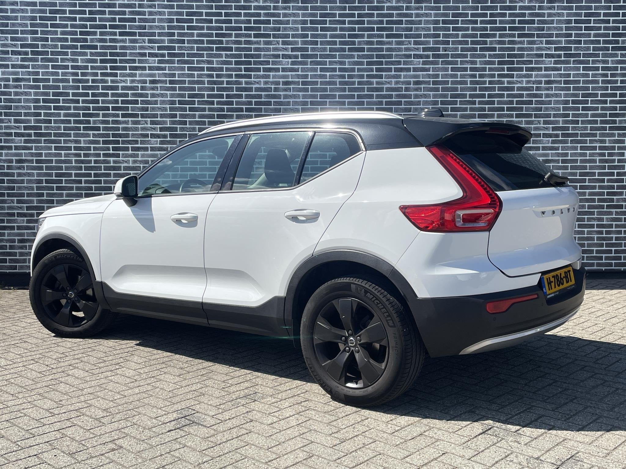 Foto 3 van Volvo XC40 1.5 T3 Momentum Pro | Trekhaak | Parkeersensoren