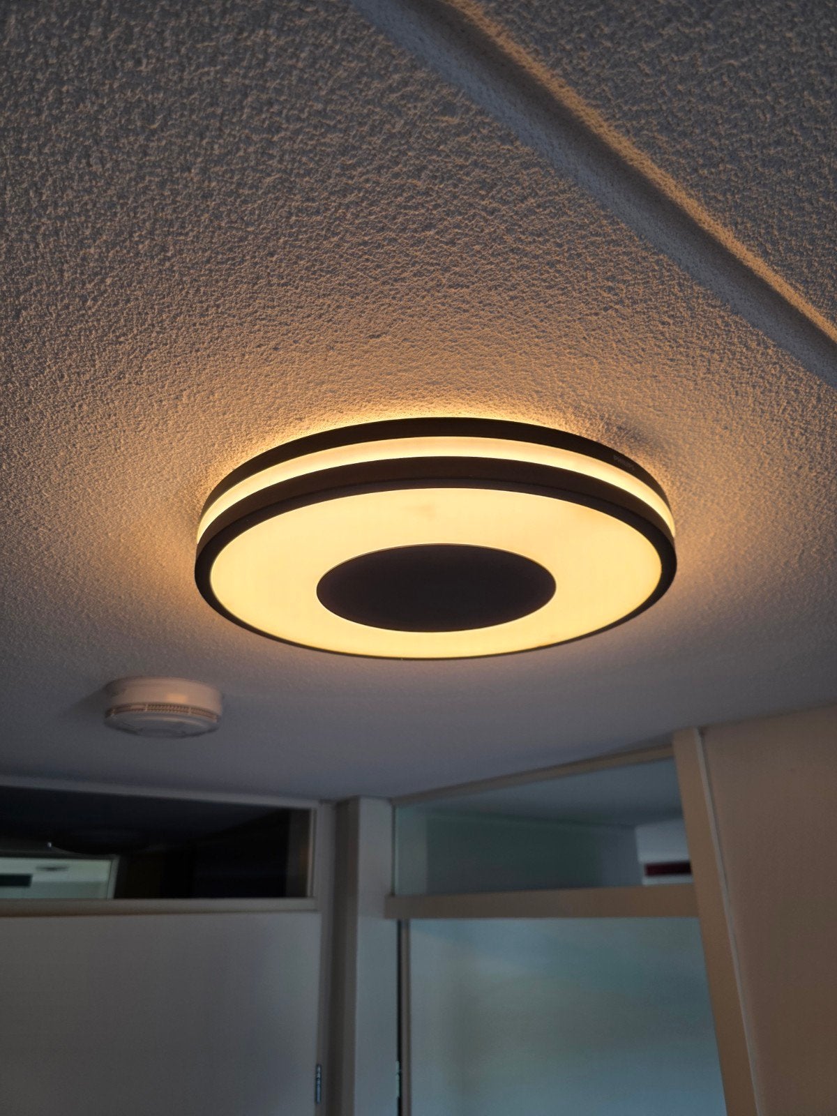 Philips Hue Being plafondlamp - Zwart, Huis en Inrichting, Metaal, Zwart, Dimbaar, Overige fittingen