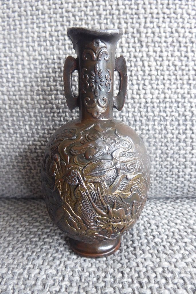 antiek Japand bronzen vaasje met samoerai, Ophalen of Verzenden, Brons