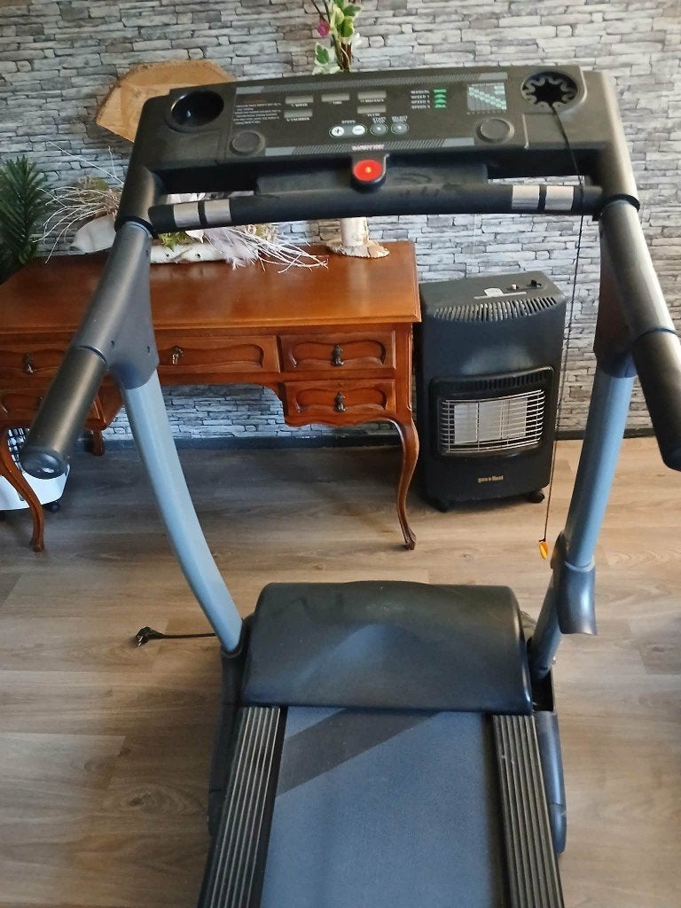 tekoop eletrische loopband € 200, Sport en Fitness, Ophalen, Gebruikt, Overige typen, Asics