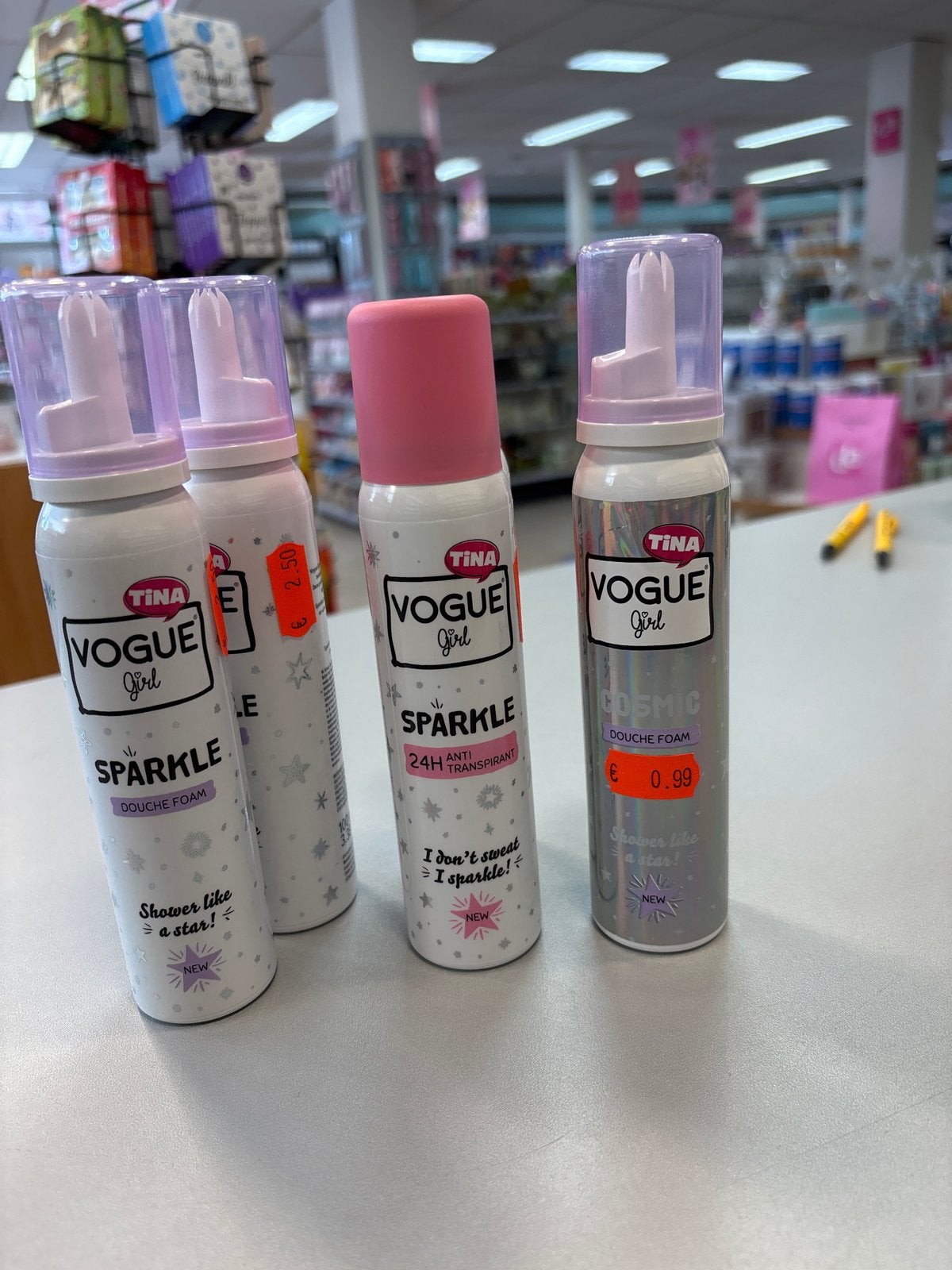 Tina Vogue Girl Douche Foam & Deodorant Set, Ophalen of Verzenden, Nieuw, Bad & Douche