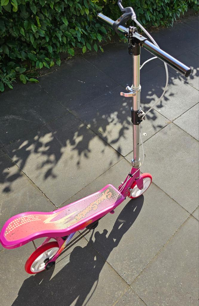Roze step met kettingaandrijving - Max. gewicht 50 kg, Fietsen en Brommers, Steps, Ophalen, Gebruikt, Gewone step, Onbekend