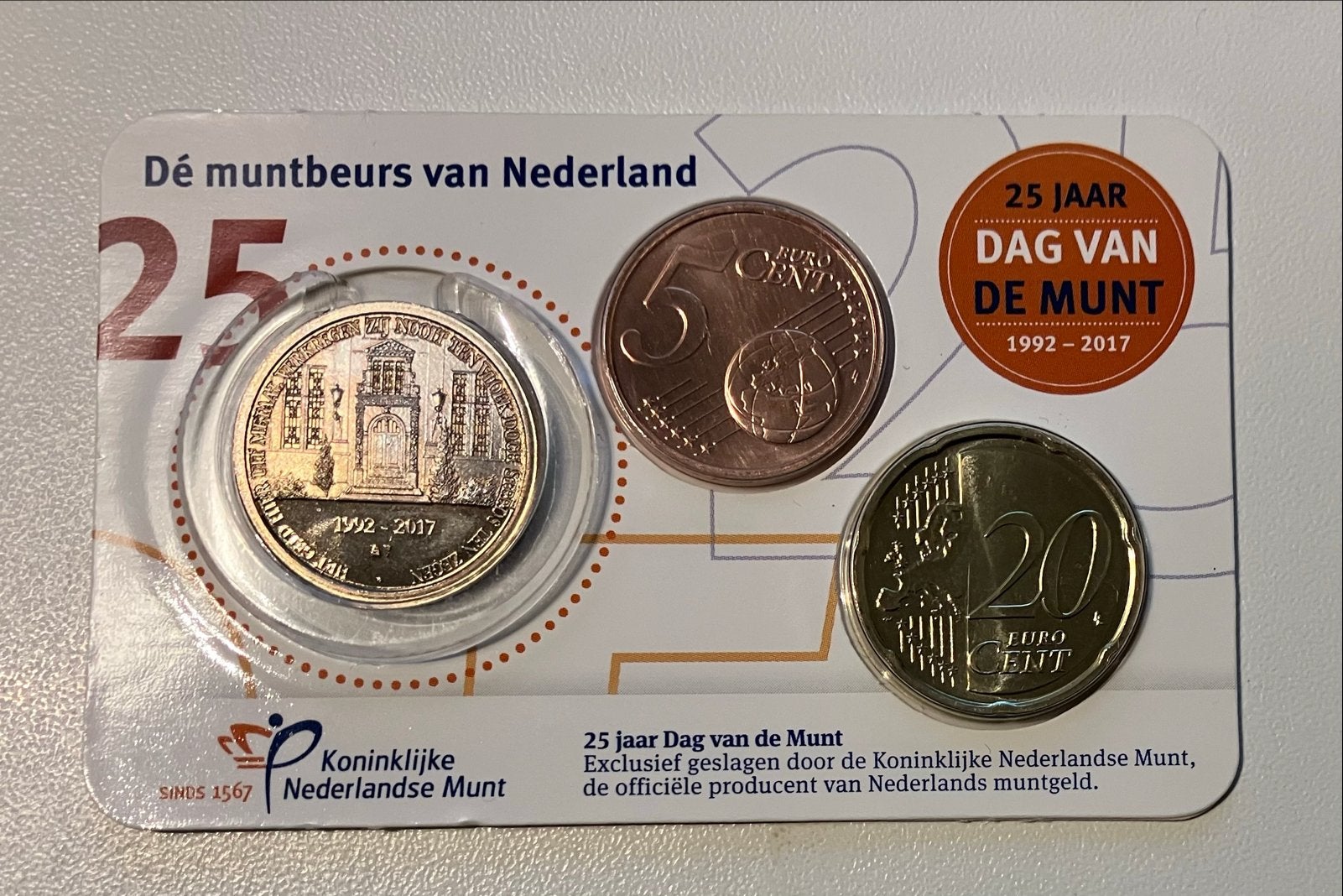 25 Jaar Dag van de Munt coincard-  KNM, Verzenden, Koningin Beatrix, Euro's, Setje