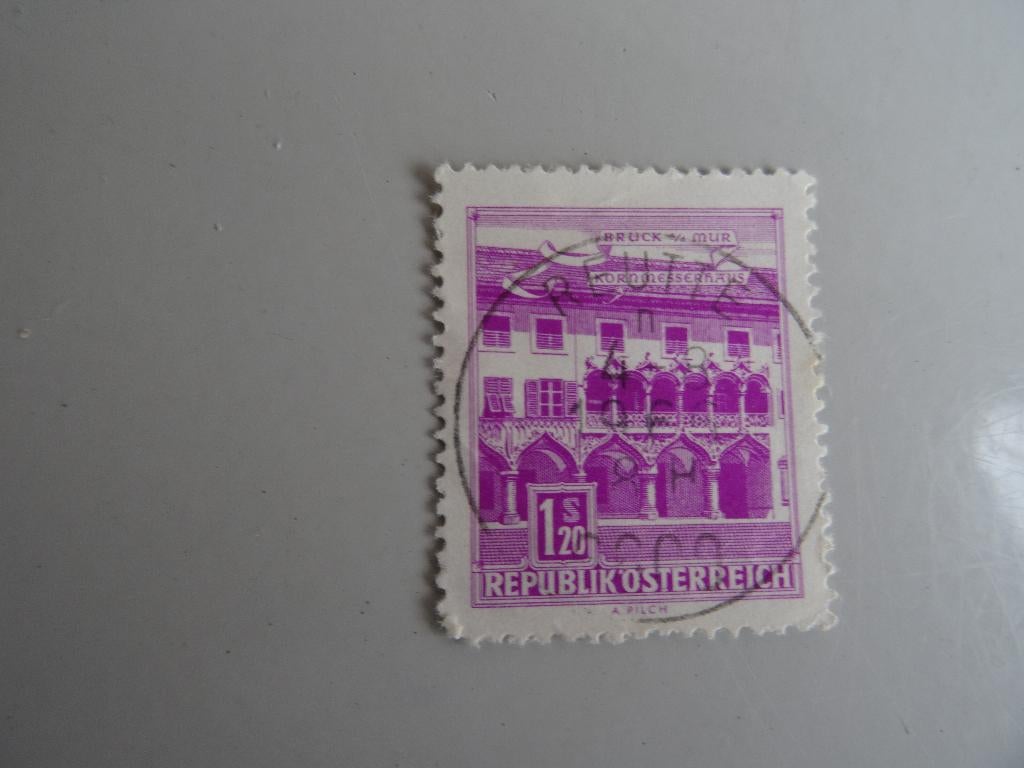 postzegel Oostenrijk 1,20 S bruck a/d mur kornmesserhaus, Ophalen of Verzenden, Gestempeld