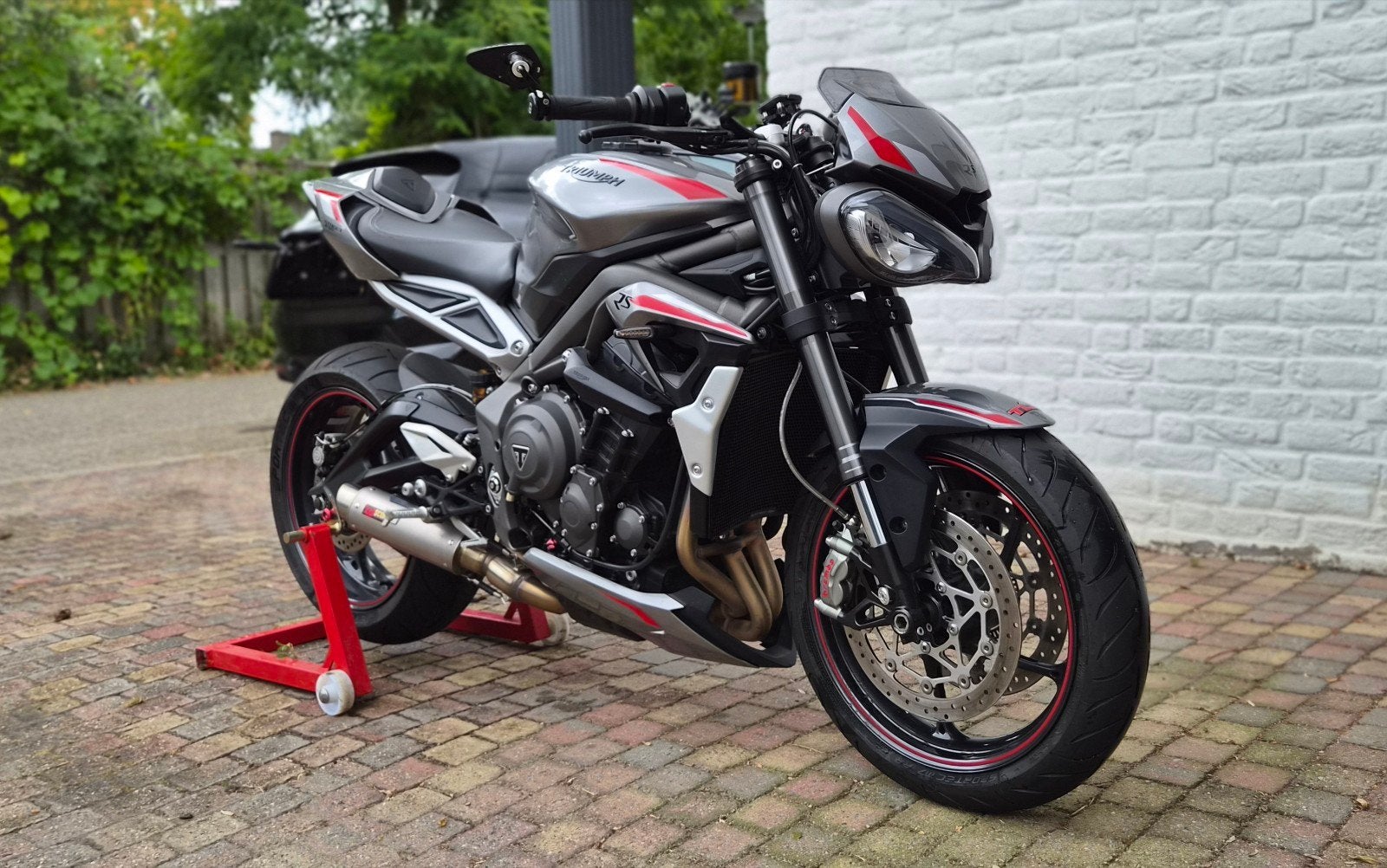 Triumph Street Triple 765 RS + extra's, Occasion, Motorrijbewijs A, Handvatverwarming, 3 cilinders