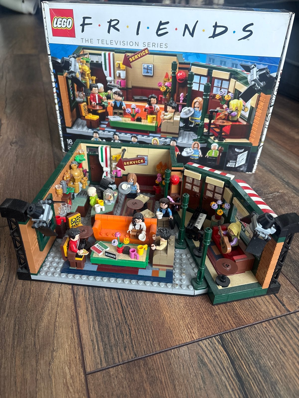 LEGO Ideas Friends Central Perk (21319), Ophalen of Verzenden, Zo goed als nieuw