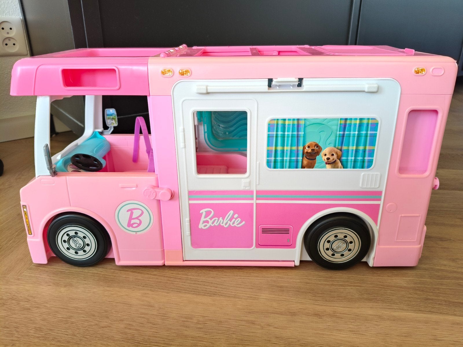 barbie camper 3 in 1, Ophalen of Verzenden, Gebruikt, Toebehoren