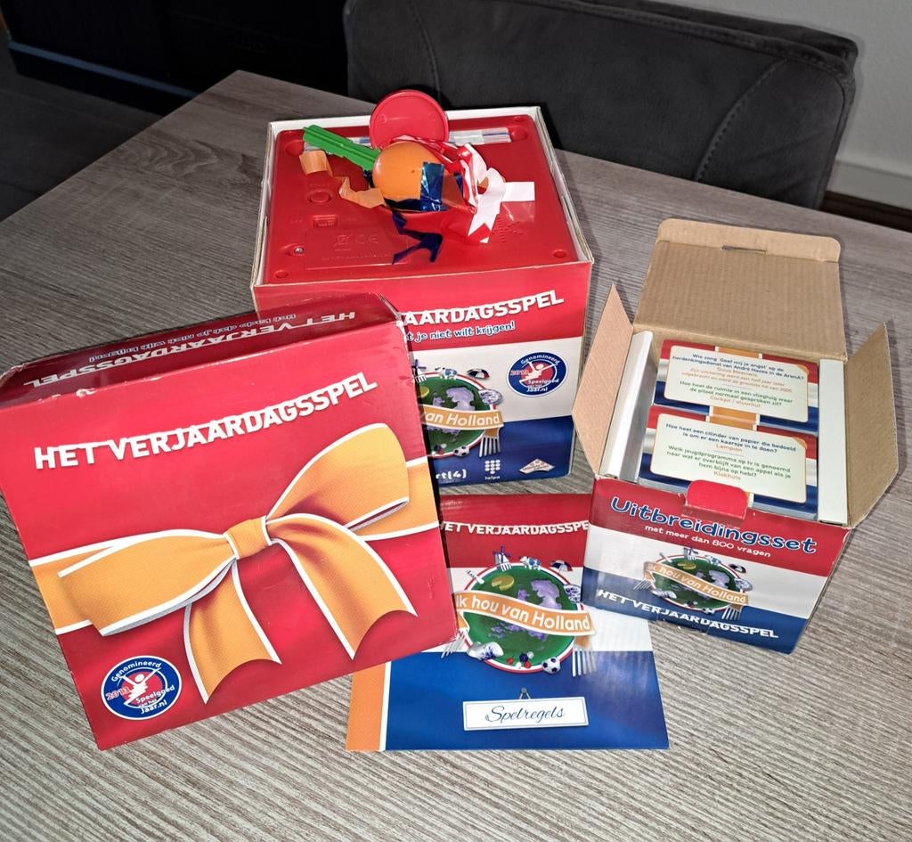 Het verjaardagspel met uitbreidingset, Hobby en Vrije tijd, Gezelschapsspellen | Bordspellen, Ophalen of Verzenden