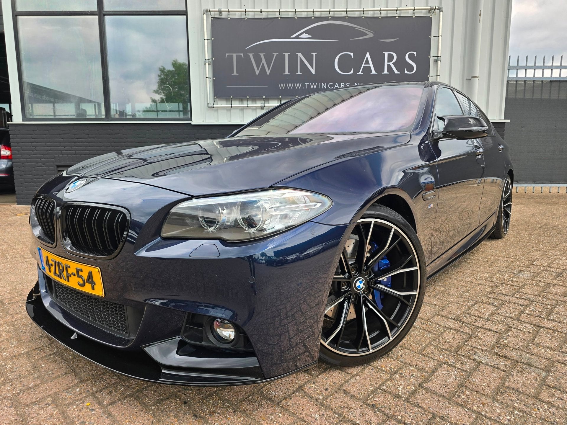 BMW 5-serie 535i Executive M-Sport Alcantara 20" Org NL, Auto's, Achterwielaandrijving, Gebruikt, 2000 kg, Blauw