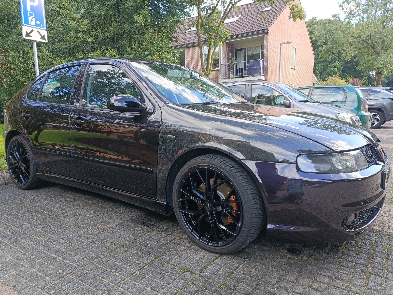 Seat Leon 2.8 V6 150KW 4WD 2004 Zwart, Auto's, Zwart, Leon, Zwart, 1485 kg