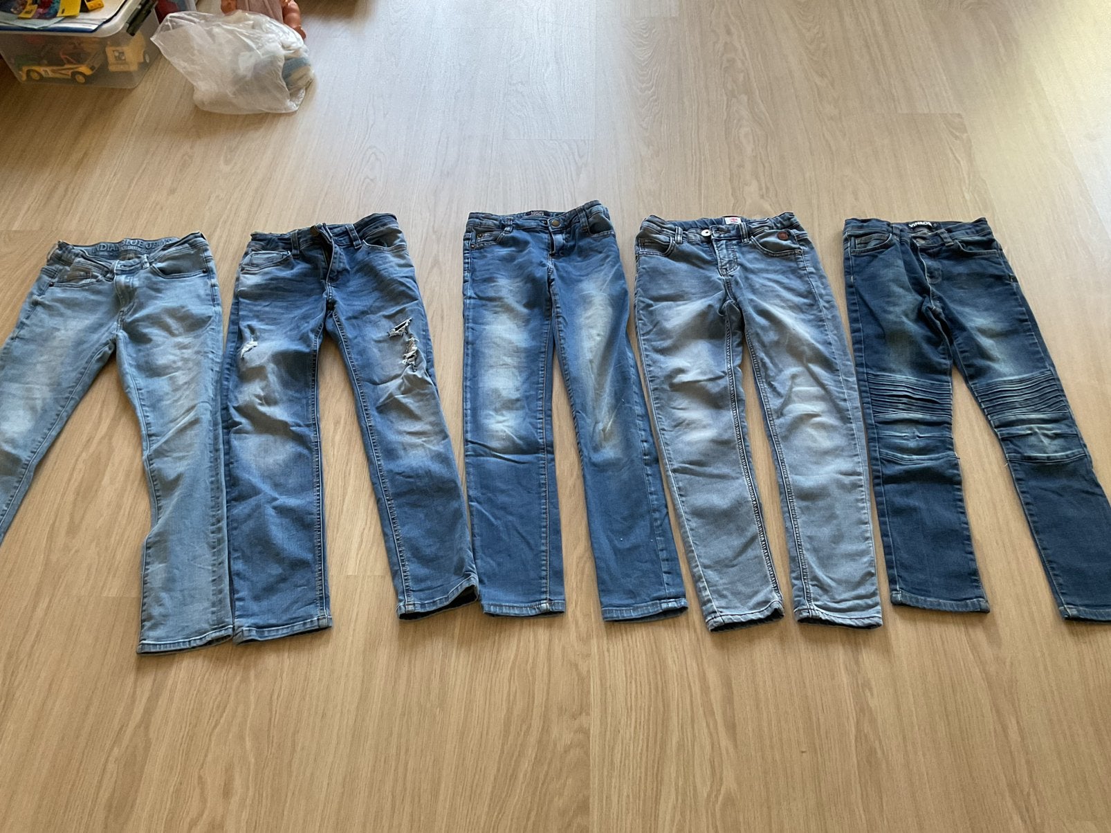 5 spijkerbroeken maat 134, Ophalen of Verzenden, Gebruikt, Maat 134