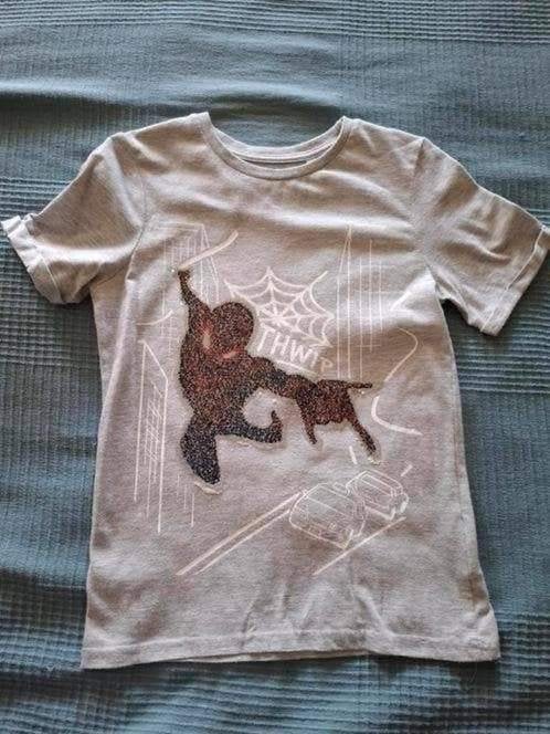 Shirtje merk C&A met omkeerbare pailletten maat 134, Kinderen en Baby's, C & A, Ophalen of Verzenden, Zo goed als nieuw, Shirt of Longsleeve