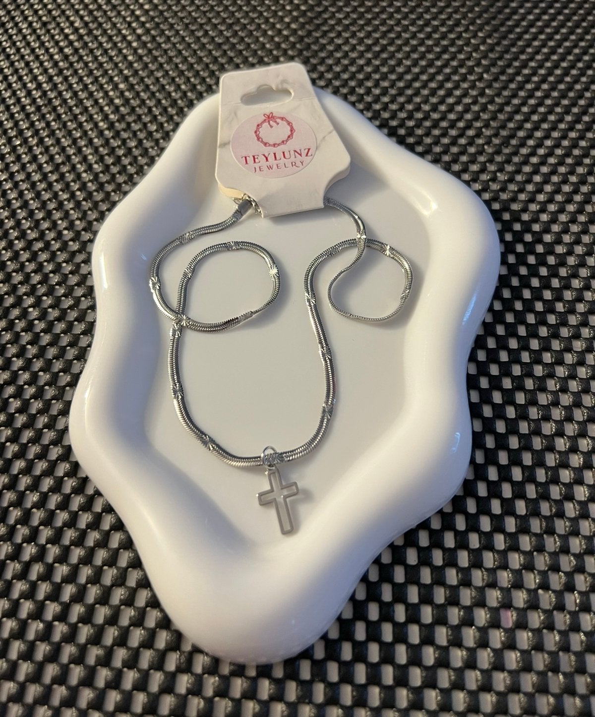 Roestvrijstalen ketting met kruisje, Verzenden, Nieuw, Zilver, Overige materialen