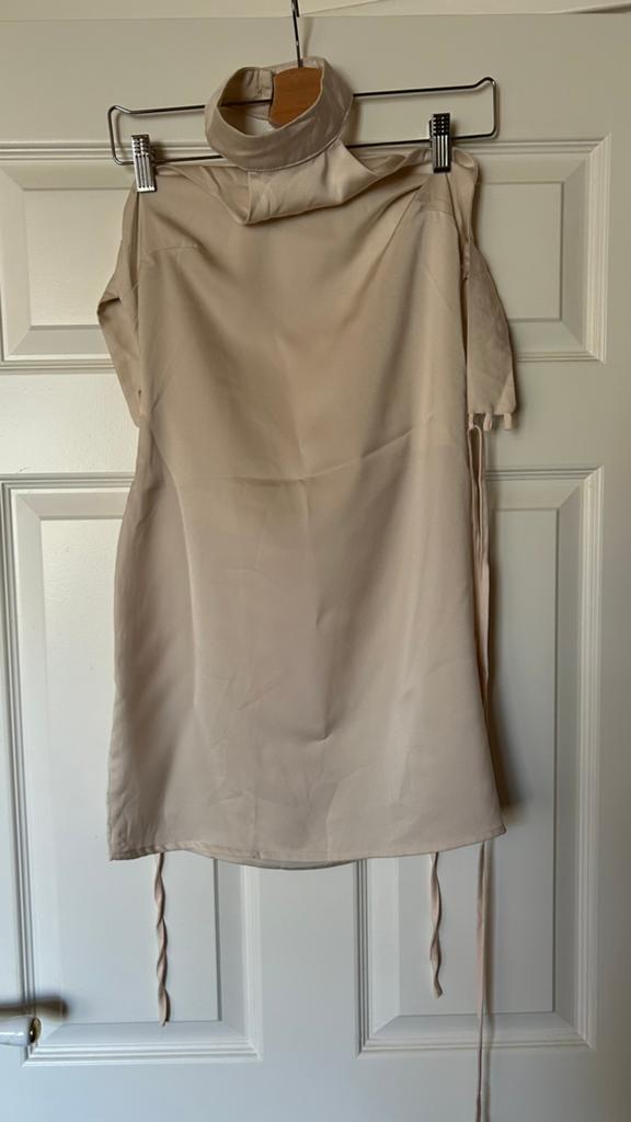 NIEUW - Shein Privé beige jurk zonder rug maat S, Beige, Nieuw, Ophalen of Verzenden, Maat 36 (S)